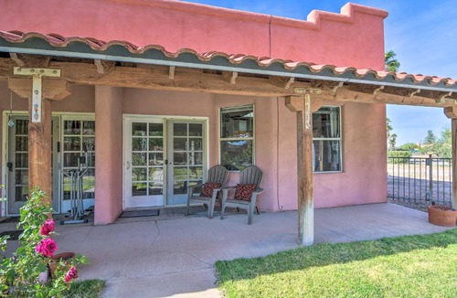 Eleven Mile Corner Apartment | 'Best Night's Sleep' Apt Near Skydive Arizona