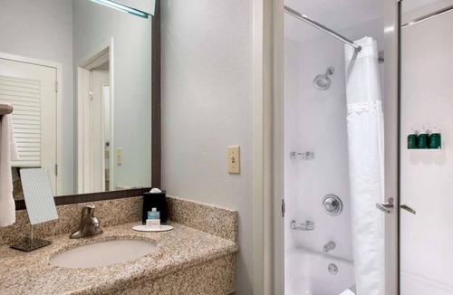 Middletown Hotel | Best Value, Quality Stay! Short Drive to Inter' Tennis Hall of Fame & Downtown