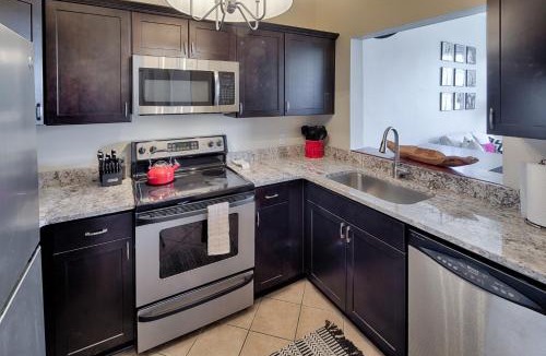 Historic District - North Apartment | Best View on Broughton