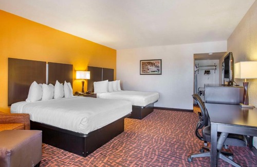 Holbrook Hotel | Best Western Arizonian Inn