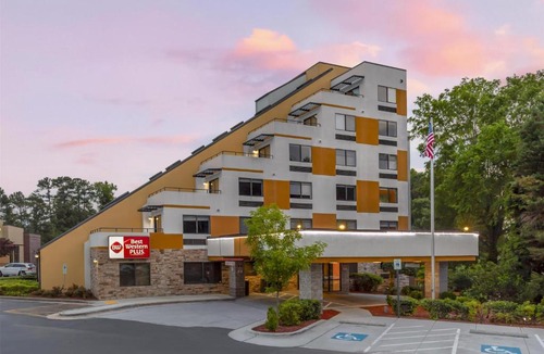Northwest Raleigh Hotel | Best Western Plus Raleigh Crabtree Valley Hotel