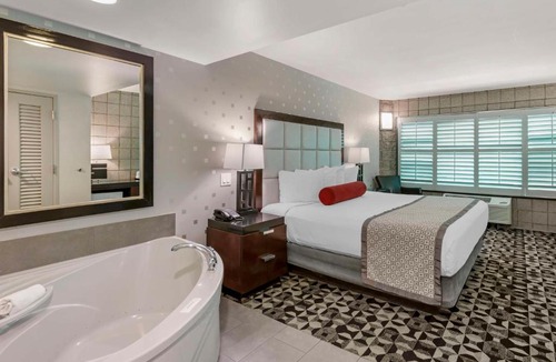 South Scottsdale Hotel | Best Western Plus Sundial