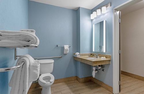 Wasco Hotel | Best Western Plus Wasco Inn & Suites