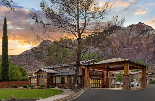 Zion National Park South Entrance Hotel | Best Western Plus Zion Canyon Inn & Suites