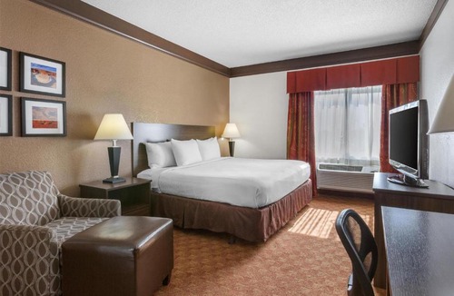 Maryvale Hotel | Best Western Tolleson