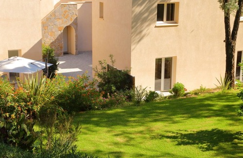 Valle-di-Mezzana House | Between sea and mountains, find peace and quiet in one of our villas