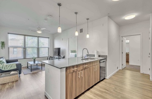 Heart of Missoula Apartment | Big Flat + 2 min to UM + 95 Walkscore