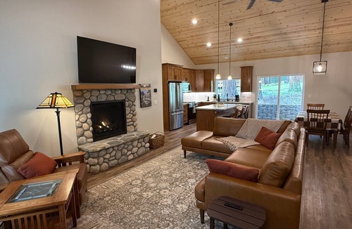 North Wawona Cabin | Black Bear Bungalow