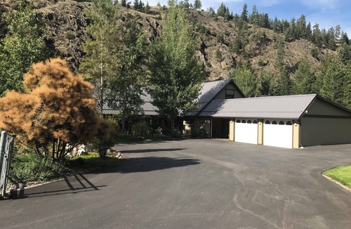 Missoula House | Blackfoot River Paradise