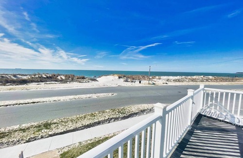 Sea Cottage Addition House | Blue Bay Home, Beachfront with Sunset Views