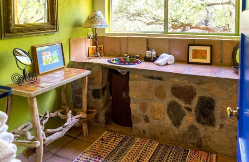 Mammoth House | Blue Door Casita on Orchard Near Canyon Wilderness