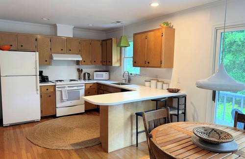 Chincoteague House | Blue Pearl Cottage - Single Family Home- Screen Porch - NO LINENS PROVIDED