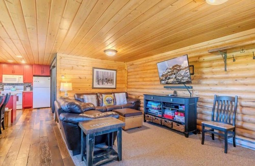 Lazy Acres House | Blue Spruce Cabin Sum