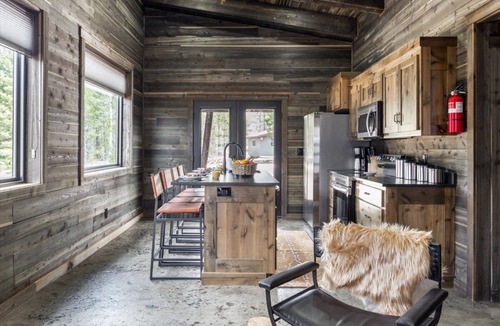 Last Chance House | Blue wing Oasis/Cozy Cabin/World class Fishing/Fire pit/BBQ