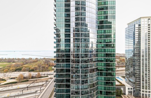 South Loop Apartment | Blueground | Central Station, pool, nr Grant Park