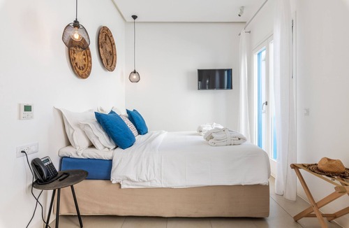 Little Venice Hotel | Bluetopia Suites