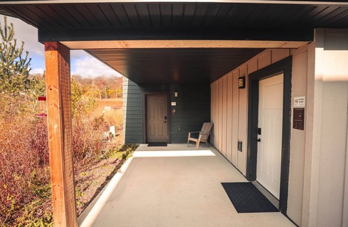 Decorah Villa | Bluffside Gardens Redbud Series Unit 5A