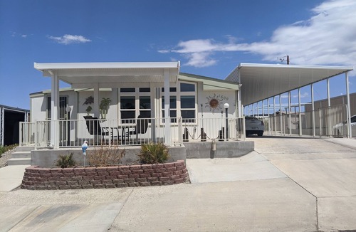 Lake Havasu City House | Boaters Vacation Home...Lakeside...Lakeview 68 foot covered storage for boat.