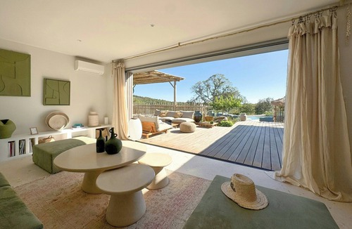 Lecci House | Bohemian villa near Saint-Cyprien bay