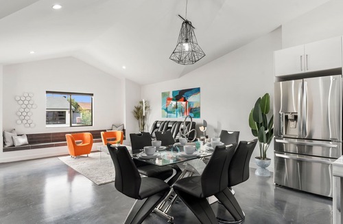 Scottsdale Estates Six House | Bold Contemporary-Pool & Hot Tub mins to Old Town