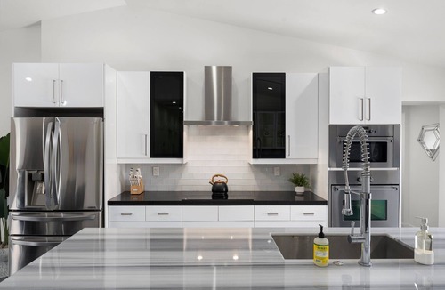 Scottsdale Estates Six House | Bold Contemporary-Pool & Hot Tub mins to Old Town