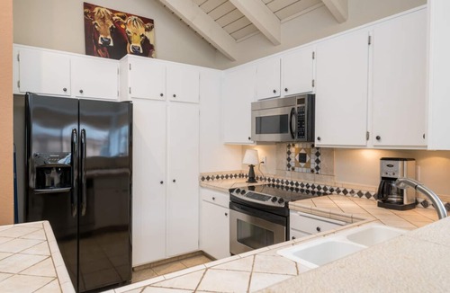 Elkhorn Condo | Book A Getaway Today! Updated Corner Condo; Close to Dollar Mountain