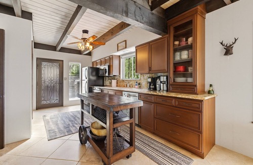 Sierra Cedars House | Boss's Cabin - Boss-level views, zero stress!