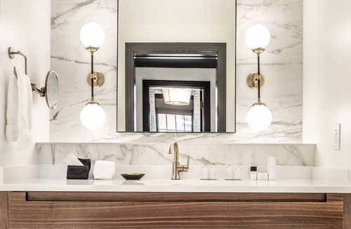 Downtown Indianapolis Hotel | Bottleworks Hotel