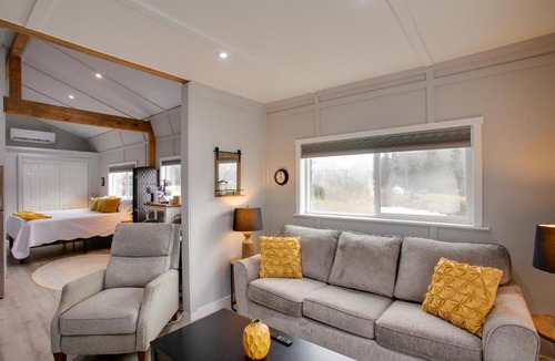 Athol Apartment | Bougie Barn 5 mi to Silverwood theme park!