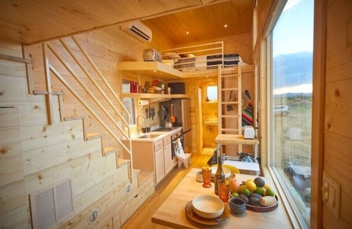 Arroyo Hondo House | Bougie TinyHome w View & Hot Tub near Hot Springs
