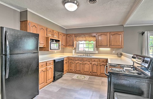 Oakland House | Bowling Green Farmhouse 10 Mi to Mammoth Cave