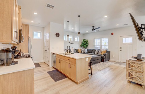 St. George House | Brand New | 3 Bedrooms | Mini Golf | Lazy River | Bikes | LN