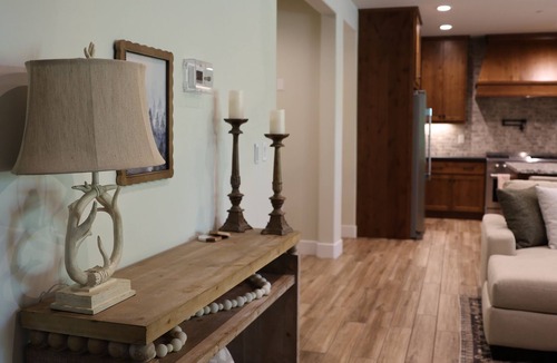 Bretz Mountain Village Cabin | BRAND NEW BUILD-Cozy & Spacious 4-bedroom cabin in gorgeous Shaver Lake