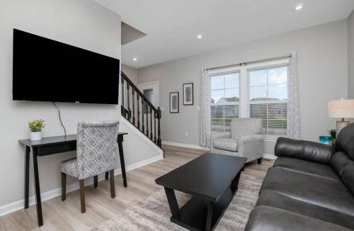 Morrow House | Brand new construction in well-kept HOA community