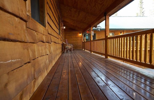 Brian Head Cabin | Brand new floors! Pool and fuseball tables!