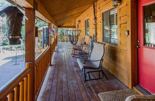 Brian Head Cabin | Brand new floors! Pool and fuseball tables!