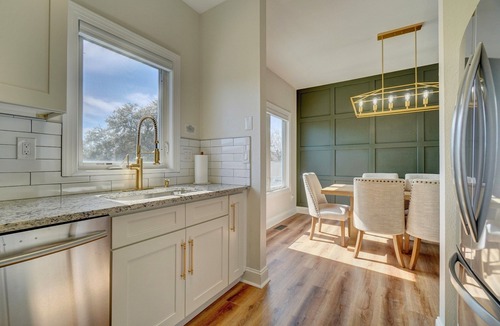 Willoughby Spit House | Brand New & Fully Renovated Luxury! 3 Min Walk From Your Peaceful Beach!