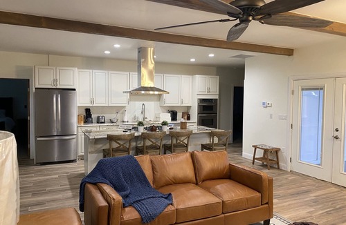 Teasdale House | Brand New Modern Contemporary Farmhouse