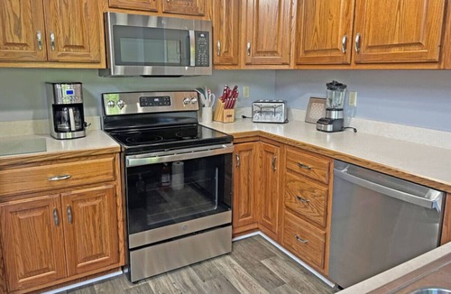 Kelleys Island Condo | Break at The Lake with loft-3 Bedrooms/3 Bathrooms
