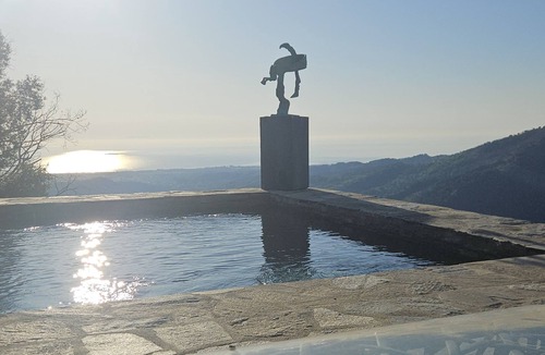 Porri Bed & Breakfast | Breakfast room with panoramic sea and mountain views