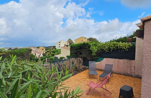 Grosseto-Prugna House | Breathtaking sea view: 3-room mini-villa in Porticcio with swimming pools