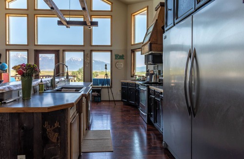 Charlo House | Breathtakingly charming 4-bedroom house with WiFi in Charlo.