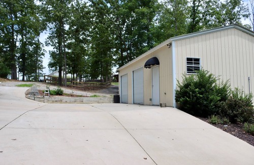 Gilbert House | Breezy's Blyss Cottage On Lake Murray - Lexington - Winter Discounts!