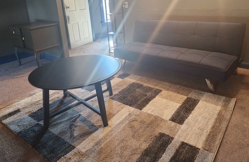 Northside House | Brick Row House Modern &Cozy 7 min from Downtown