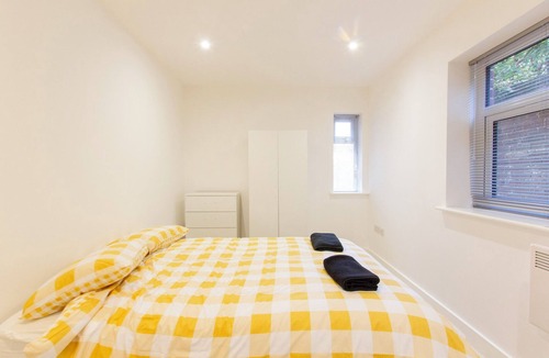 Southampton House | Bridge Road - Room 1a