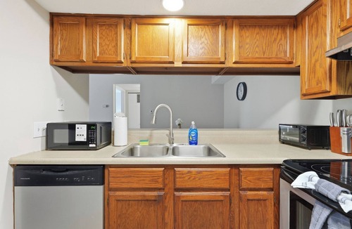 Columbus Apartment | Bright 1 Bed with comfy living space