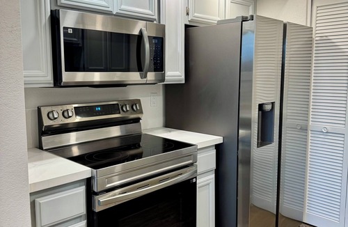 Mission Monterey Condo | Bright 1-bedroom condo in resort style Scottsdale community
