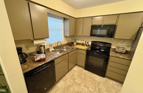 Chapel Hill House | Bright and quiet townhouse close to UNC & DUKE
