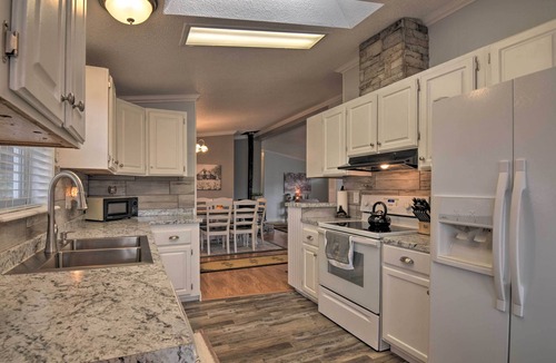 Piute County House | Bright & Beautiful Home, Explore Nat'l Parks!