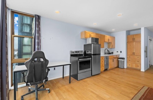 Downtown Portland Apartment | Bright Downtown Portland Studio | Walk to PSU